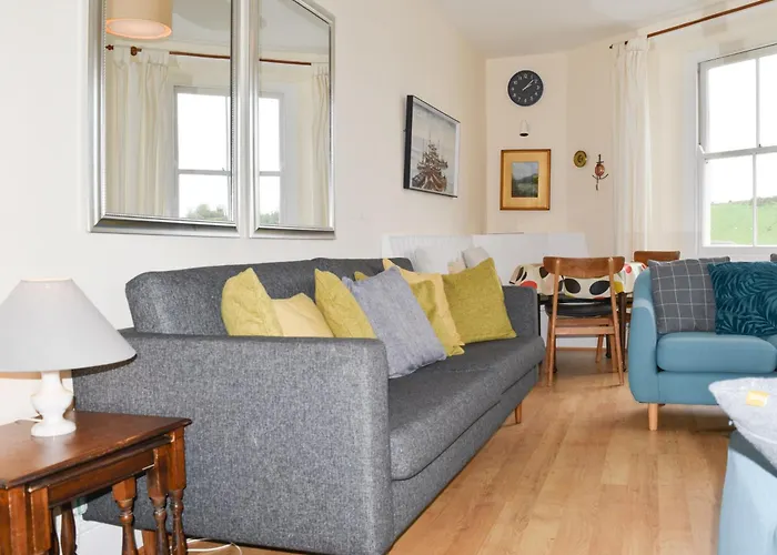 Church St 1 Upper Apartment